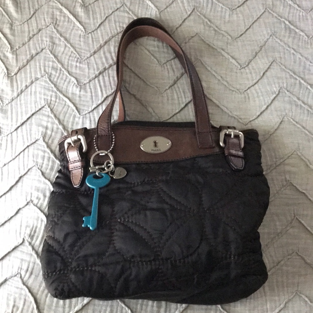 Fossil tote
